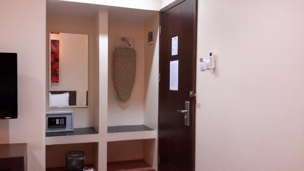 Hotel Matos Jayapura Quarto foto